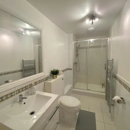 Cozy Double Room Next To Putney Bridge And High Street London Exterior foto